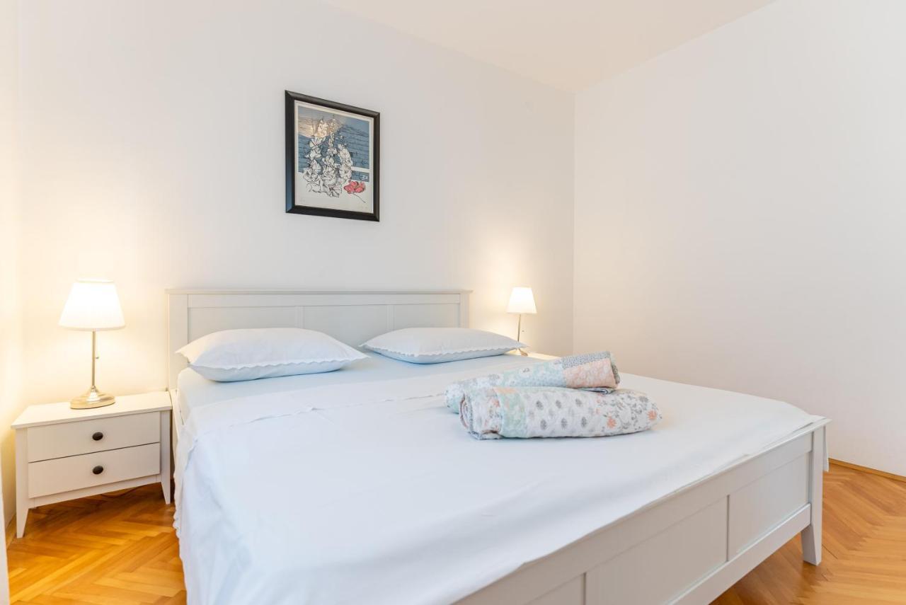 Apartment Luno Каштела Екстер'єр фото