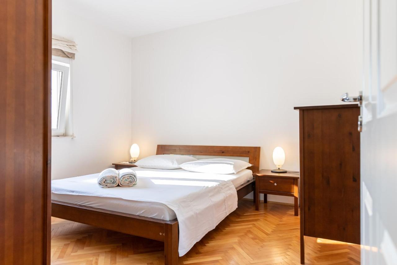 Apartment Luno Каштела Екстер'єр фото