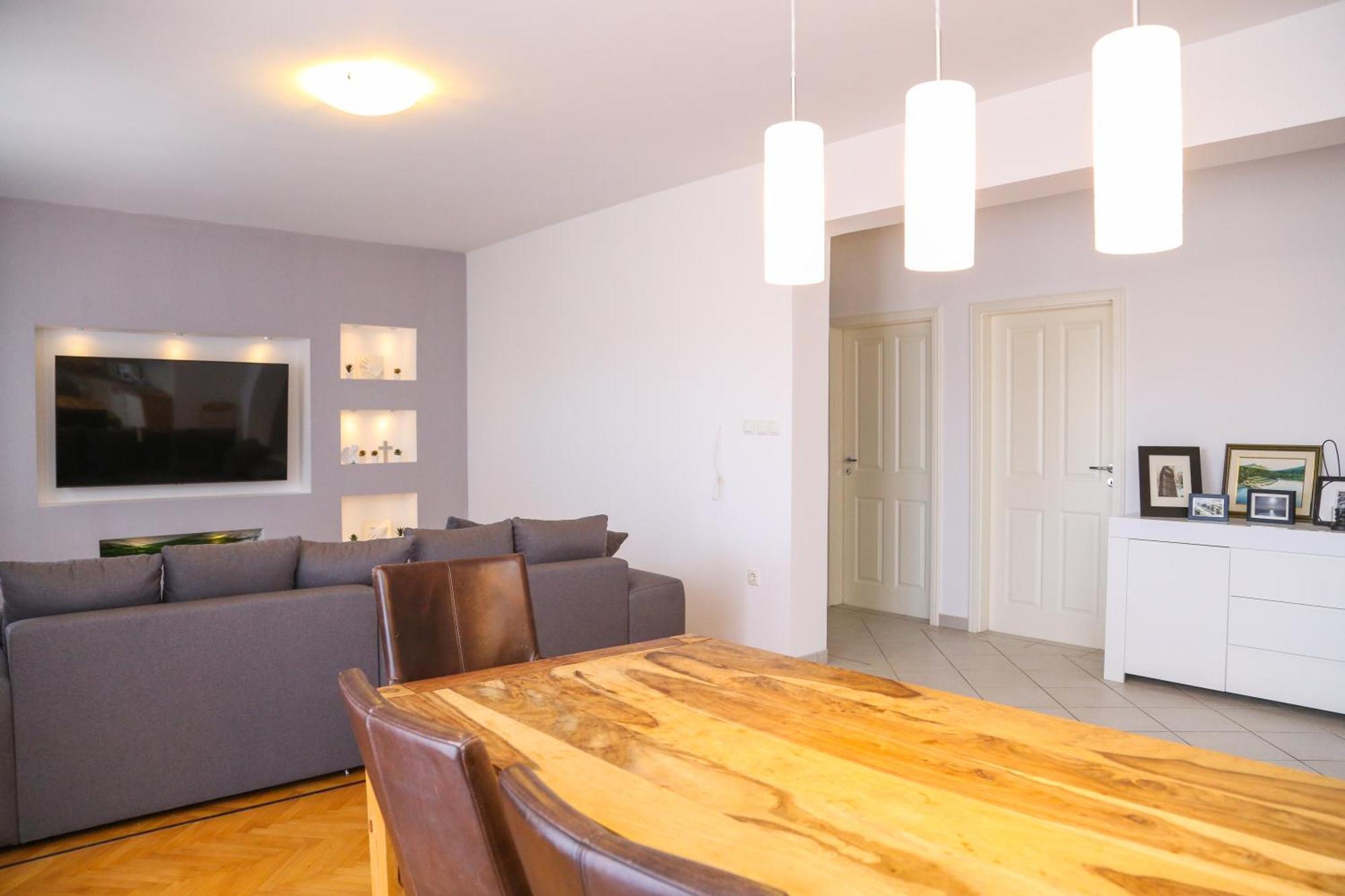 Apartment Luno Каштела Екстер'єр фото