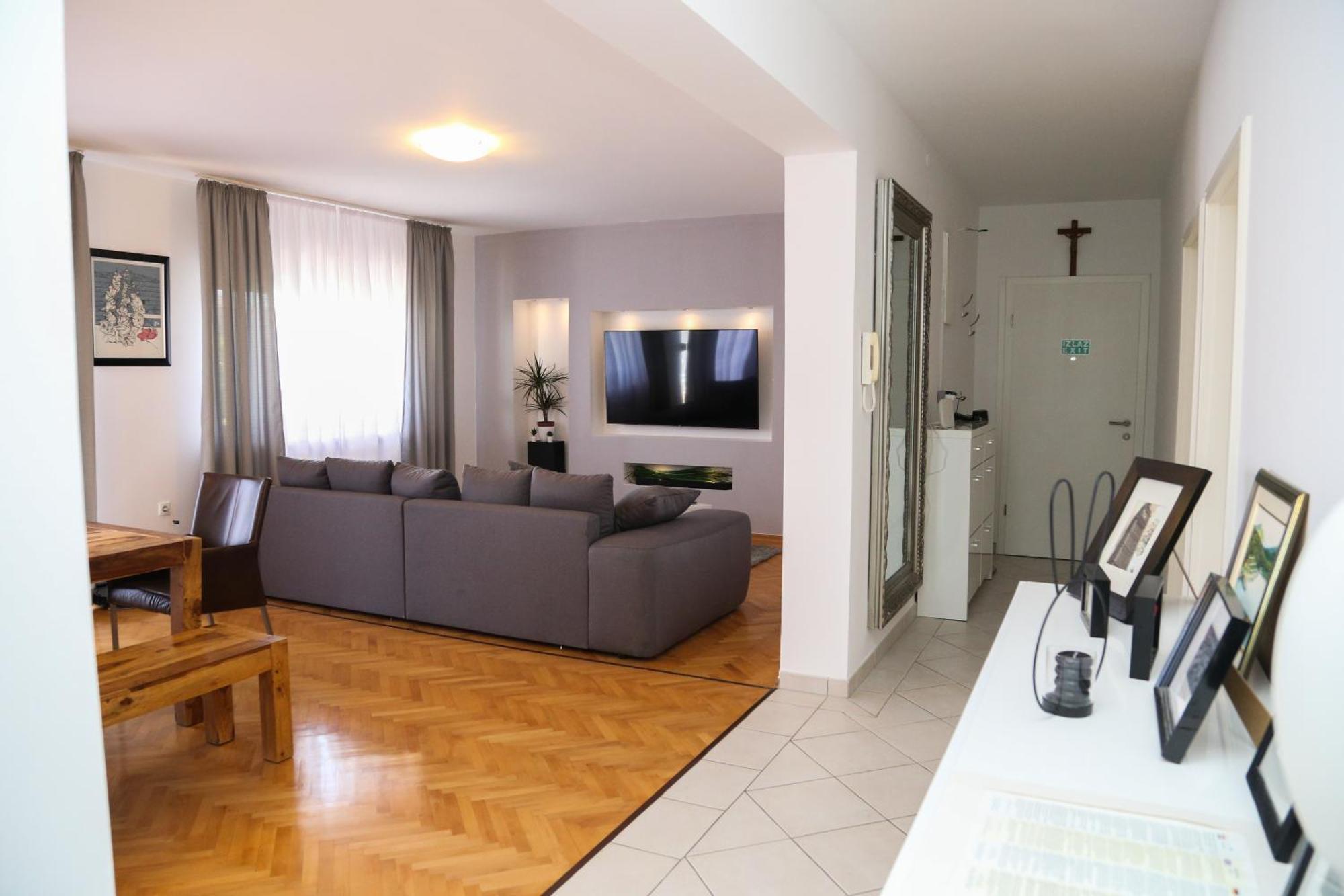 Apartment Luno Каштела Екстер'єр фото