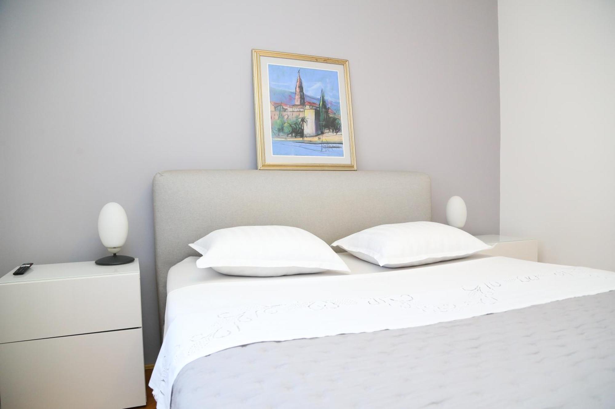 Apartment Luno Каштела Екстер'єр фото