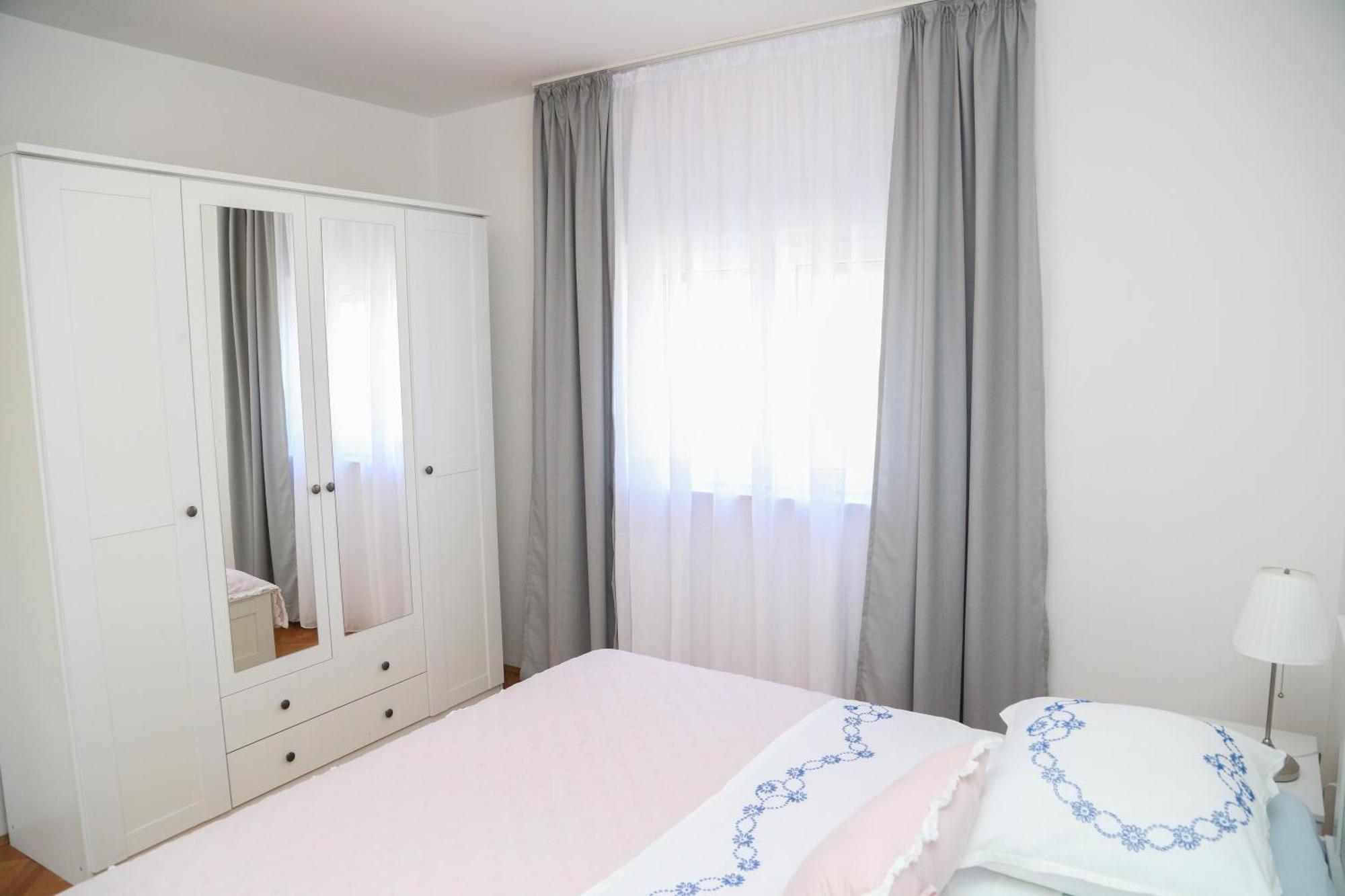 Apartment Luno Каштела Екстер'єр фото